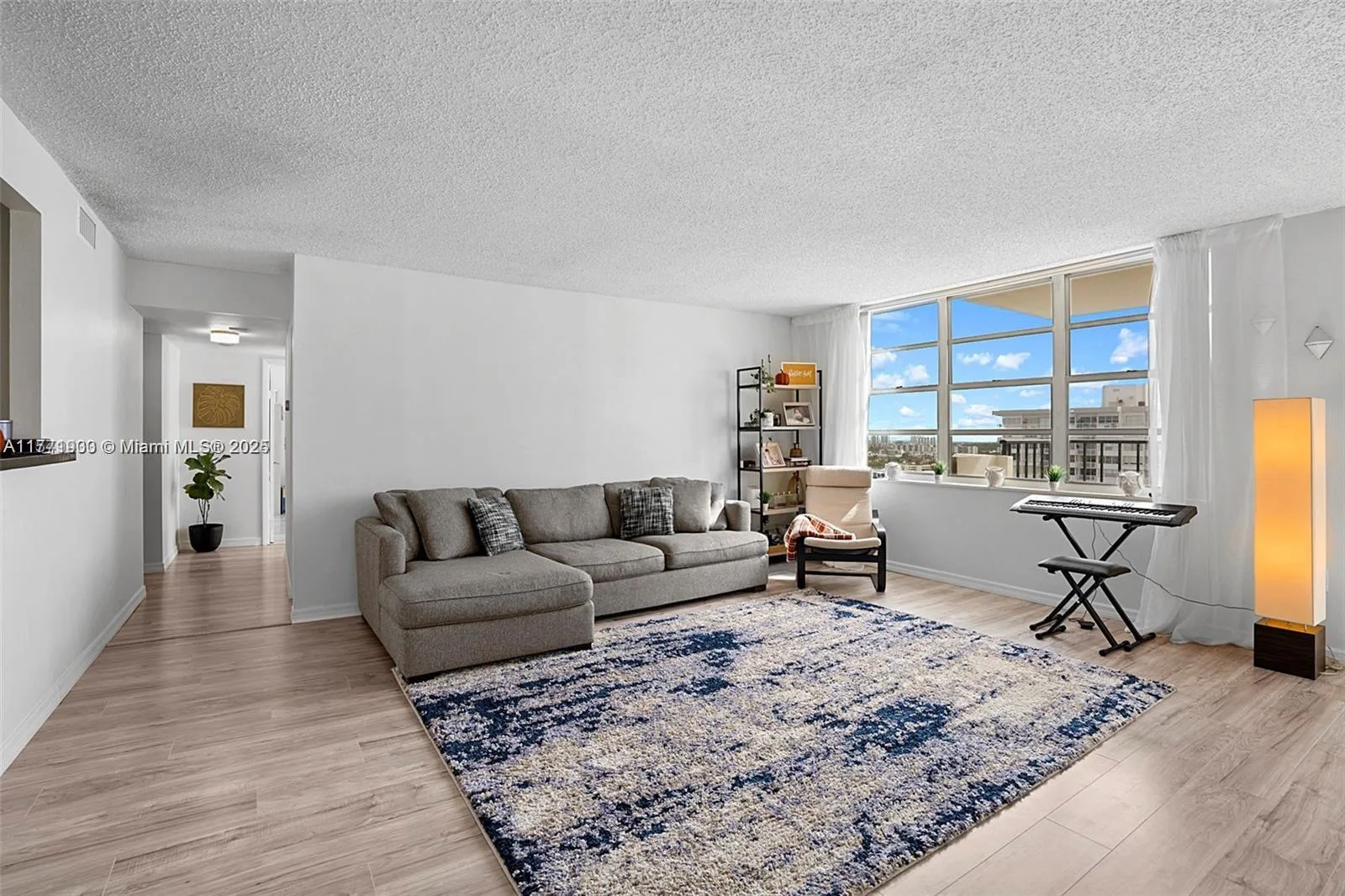 2780 NE 183rd St # 1906, Aventura, FL 33160