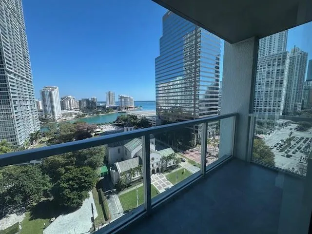 500 Brickell Ave # 1502, Miami, FL 33131