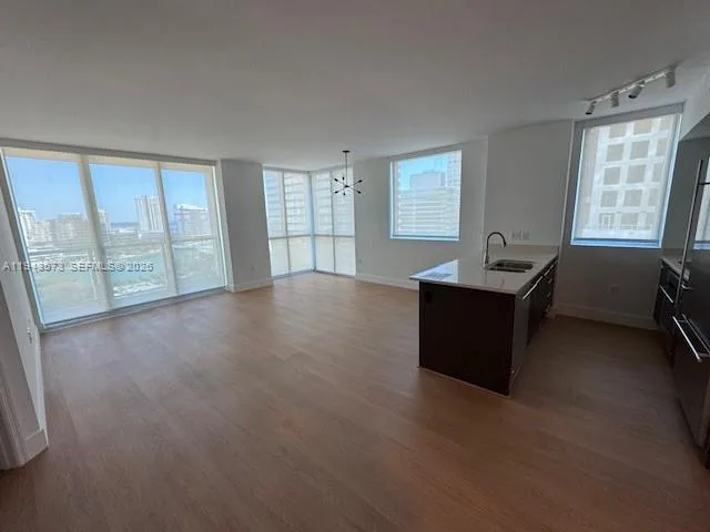 500 Brickell Ave # 1502, Miami, FL 33131 photo 10