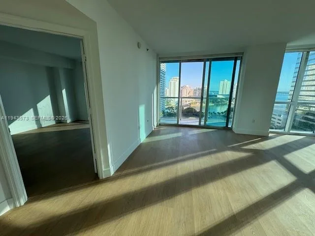 500 Brickell Ave # 1502, Miami, FL 33131 photo 3