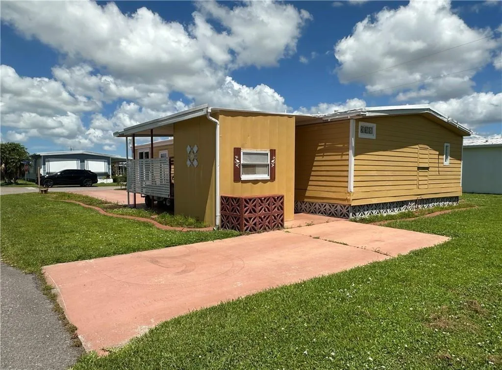 14700 Patrick Henry Road # 1, FL 33917 photo 3