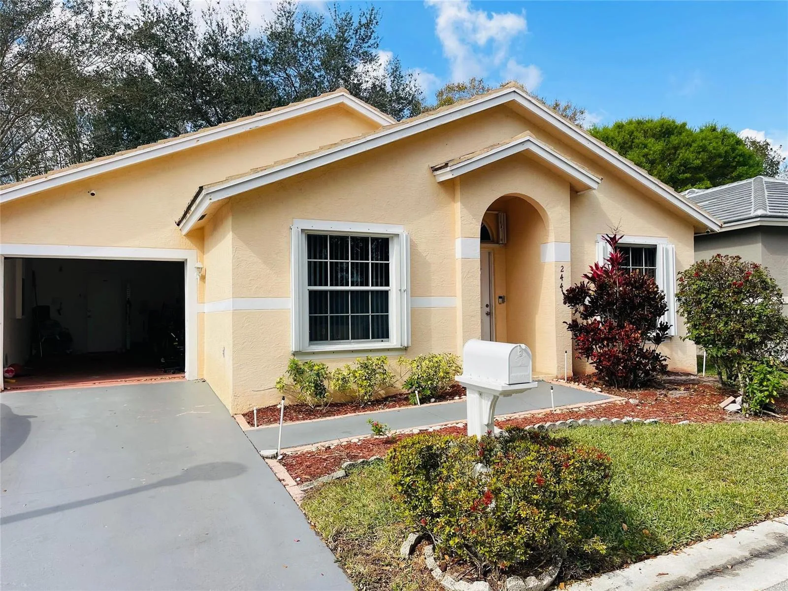 244 Caribe Court, FL 33413