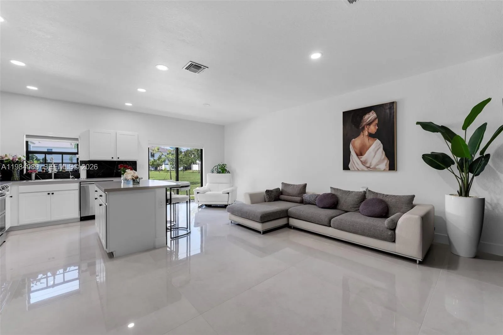 617 SW 11th St, Florida City, FL 33034 photo 6
