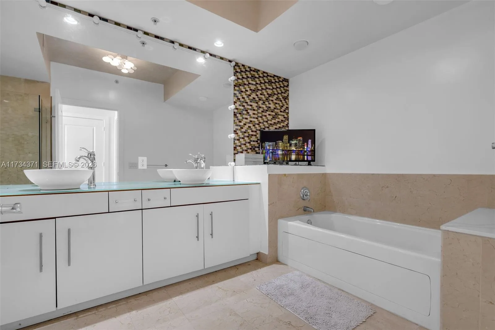315 NE 3rd Ave # 1804, Fort Lauderdale, FL 33301 photo 5