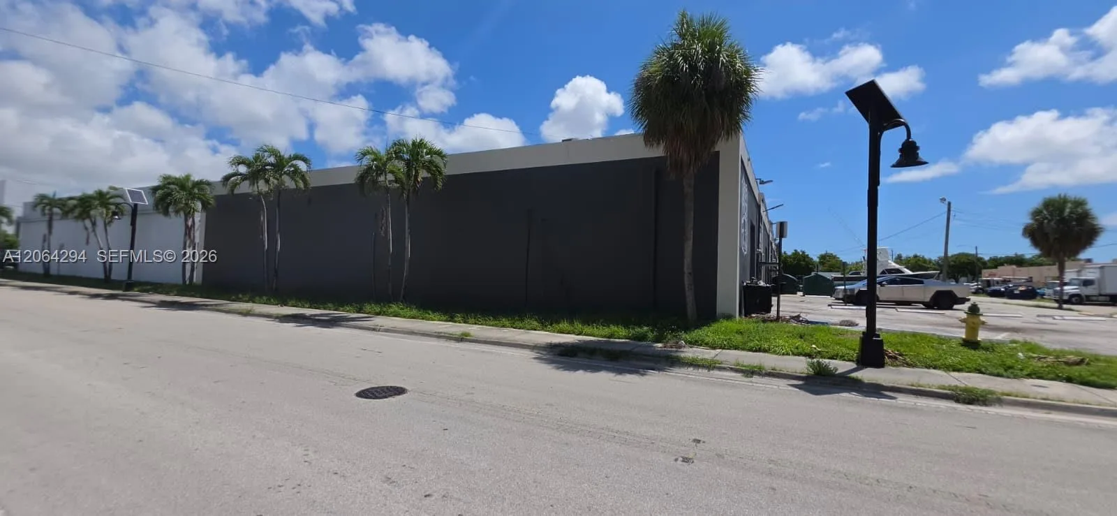 1063 NW 1st Ct, Hallandale Beach, FL 33009 photo 3