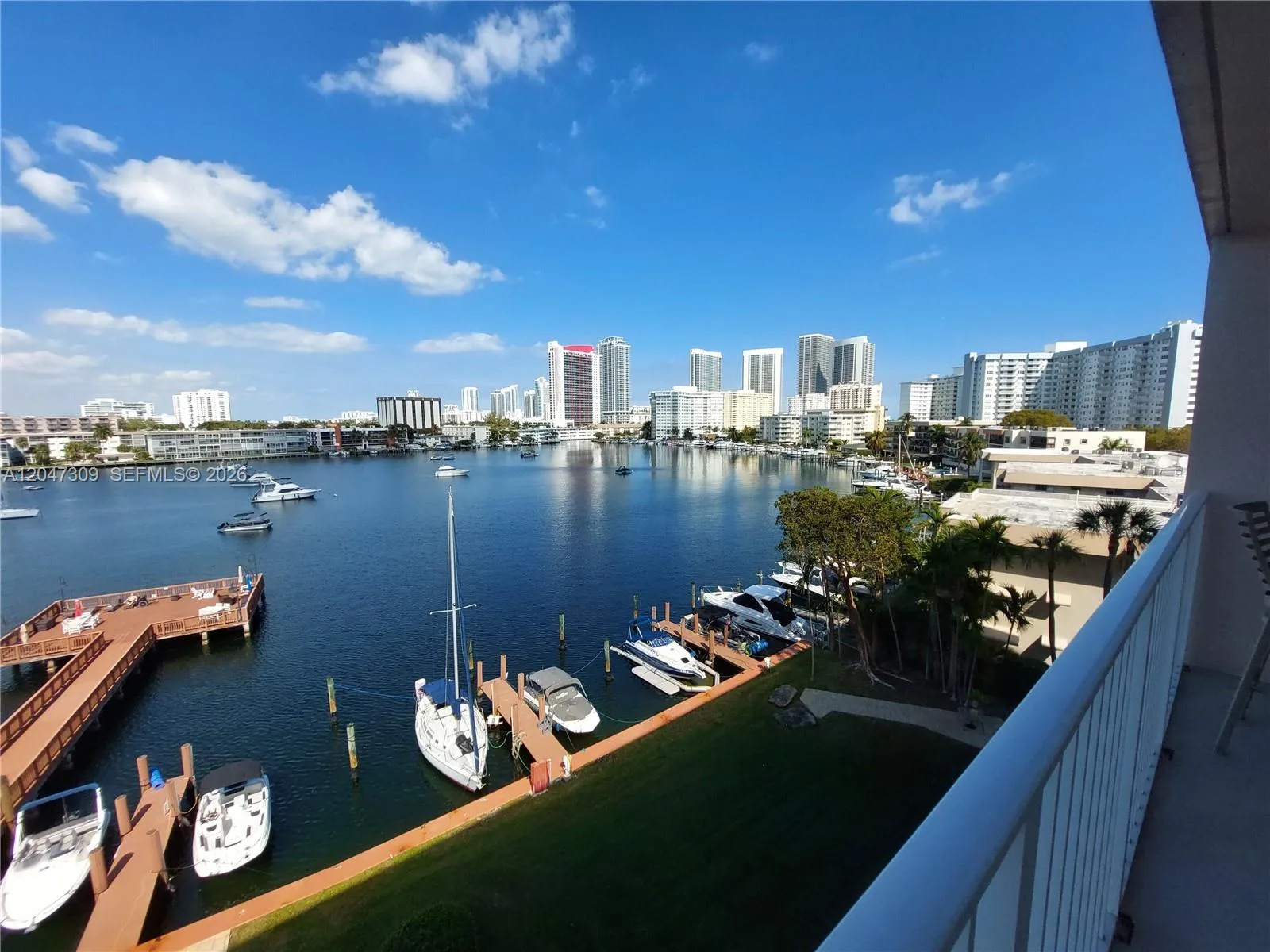 400 Golden Isles Dr # 47, Hallandale Beach, FL 33009