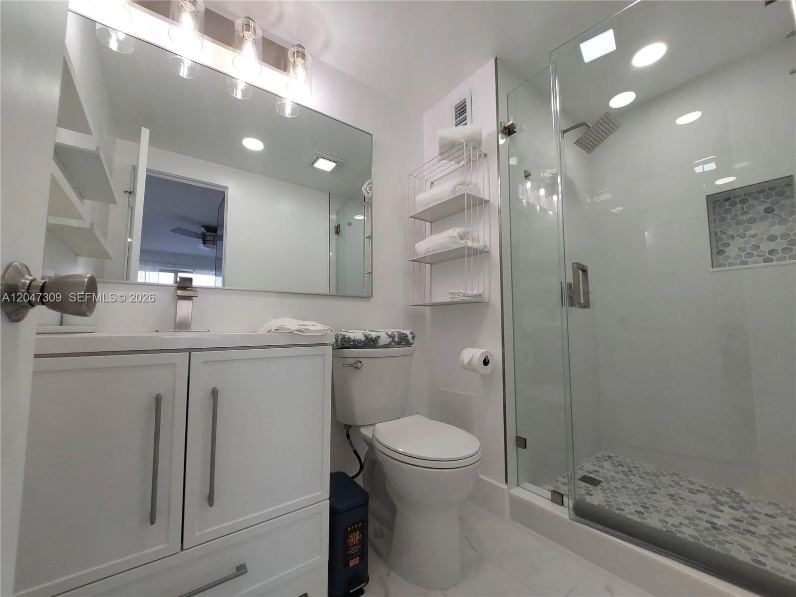 400 Golden Isles Dr # 47, Hallandale Beach, FL 33009 photo 10