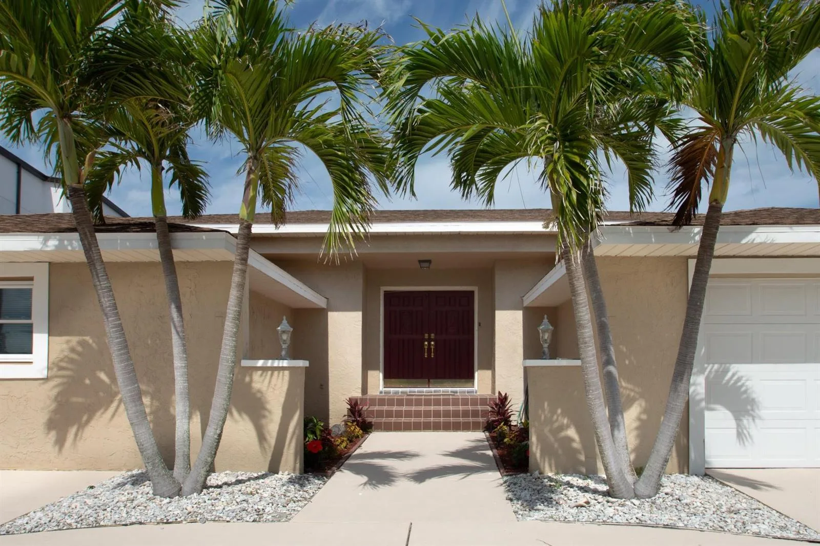 2504 Hibiscus Drive, FL 33786