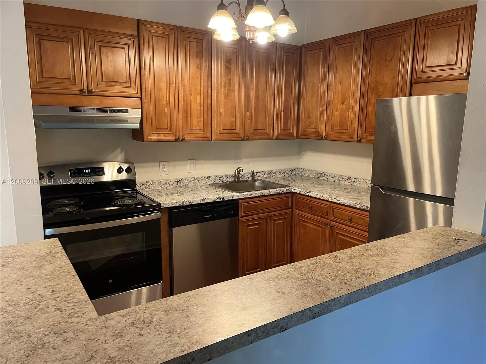 819 NE 199th St # 6-205, Miami, FL 33179 photo 3