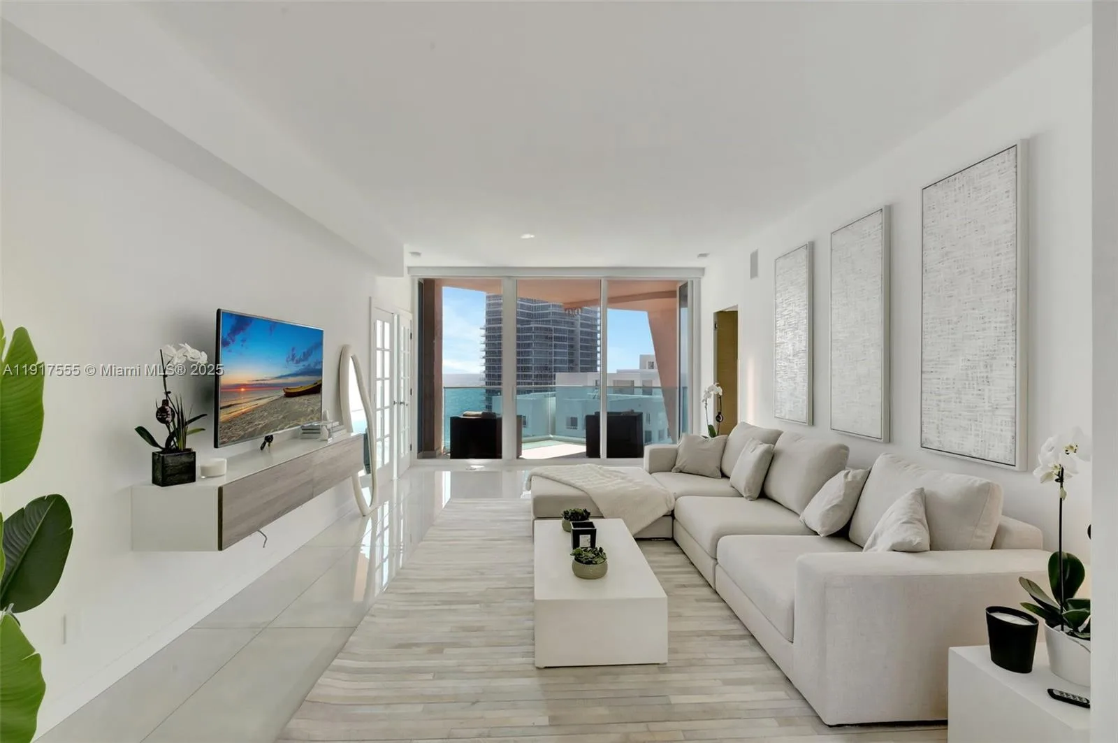 300 S Pointe Dr # 2606, Miami Beach, FL 33139