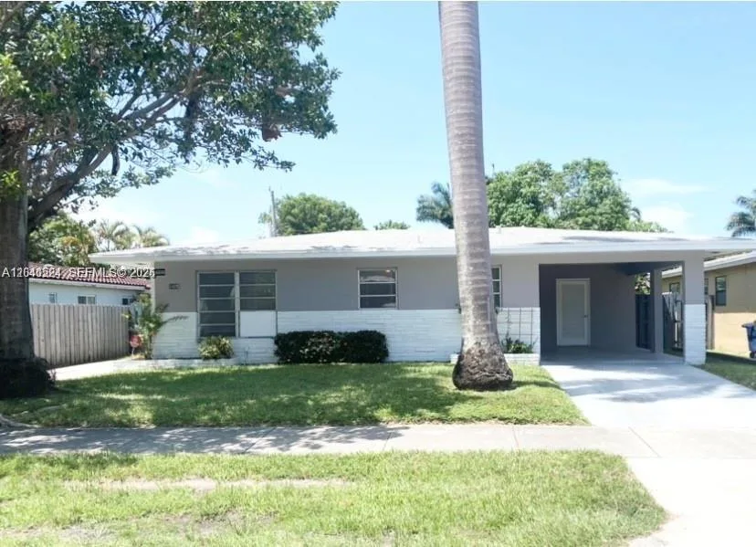 1005 NE 2nd St # 1, Hallandale Beach, FL 33009