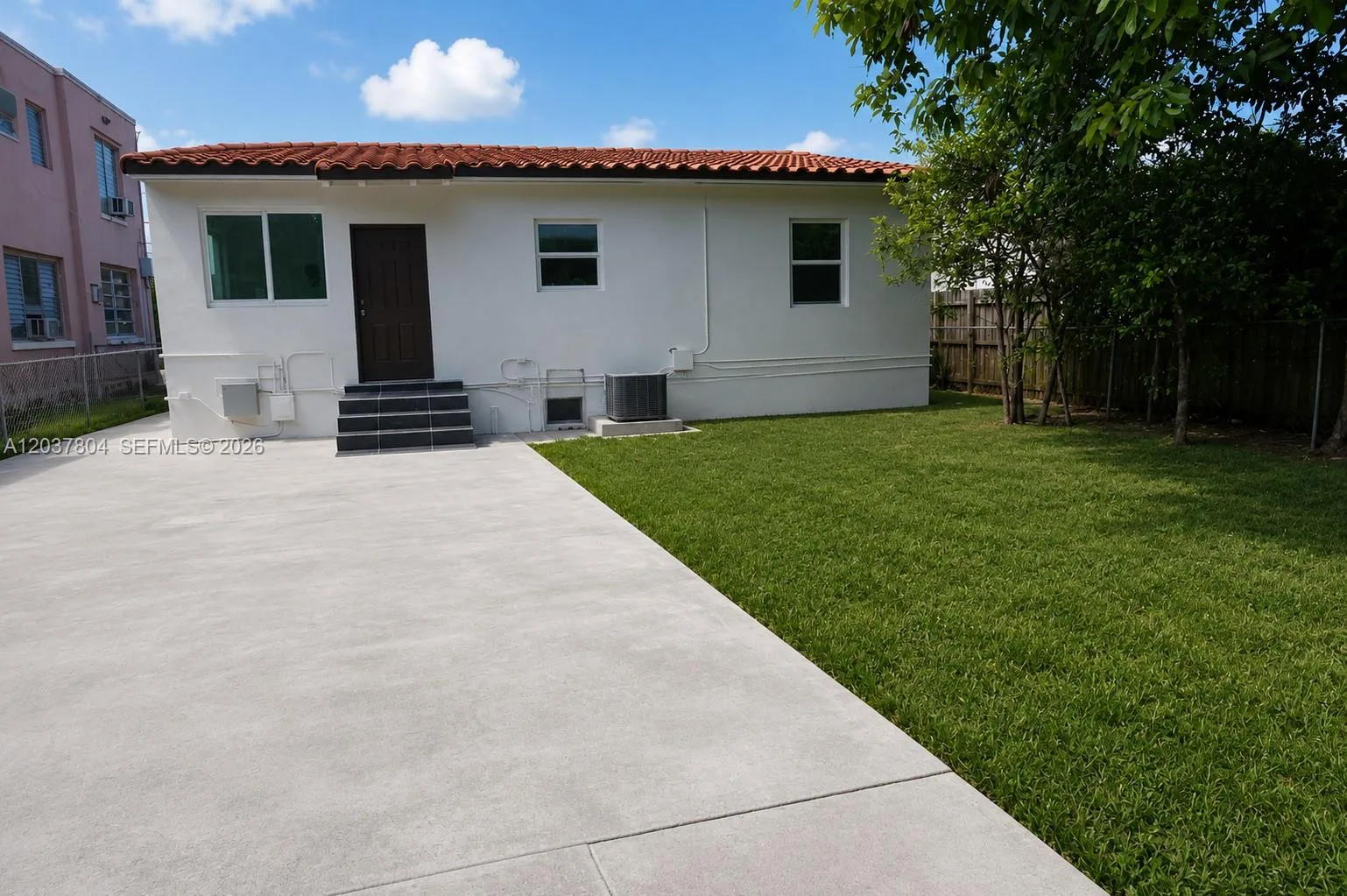 4240 SW 14th St, Miami, FL 33134 photo 3