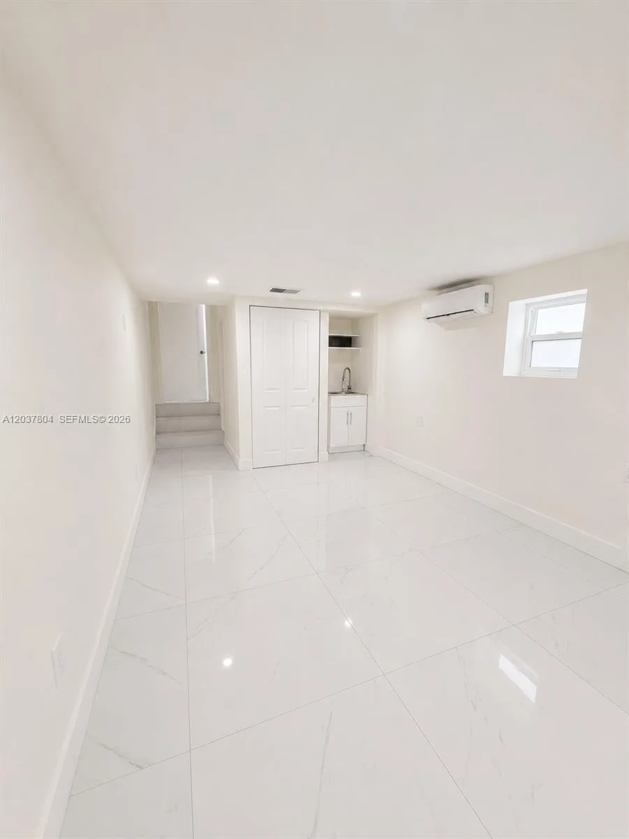 4240 SW 14th St, Miami, FL 33134 photo 7