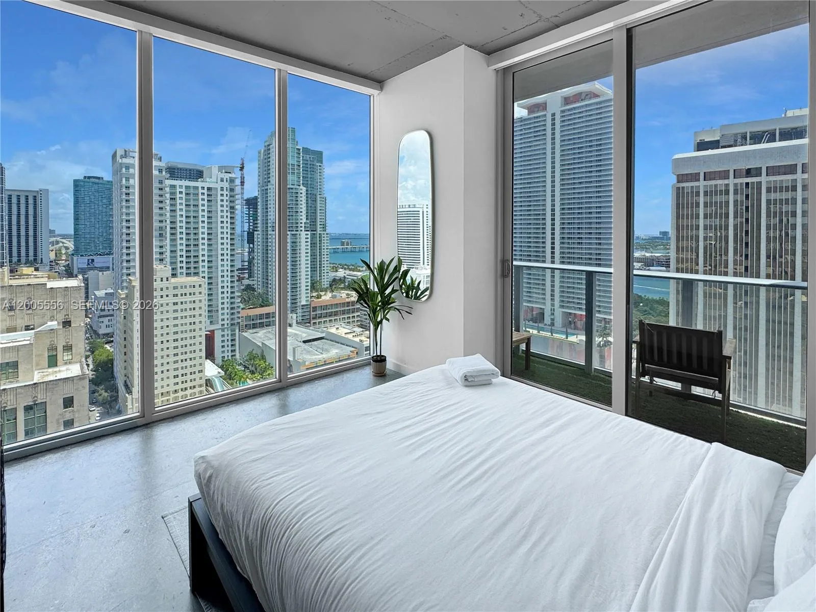 151 SE 1st St # 2702, Miami, FL 33131 photo 10