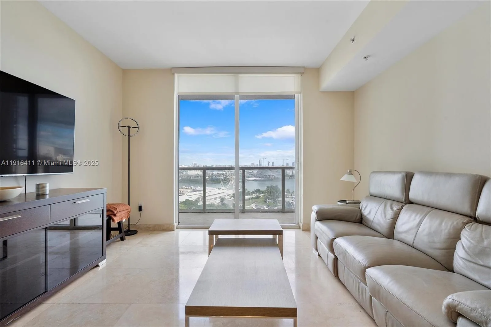 253 NE 2nd St # 1803, Miami, FL 33132