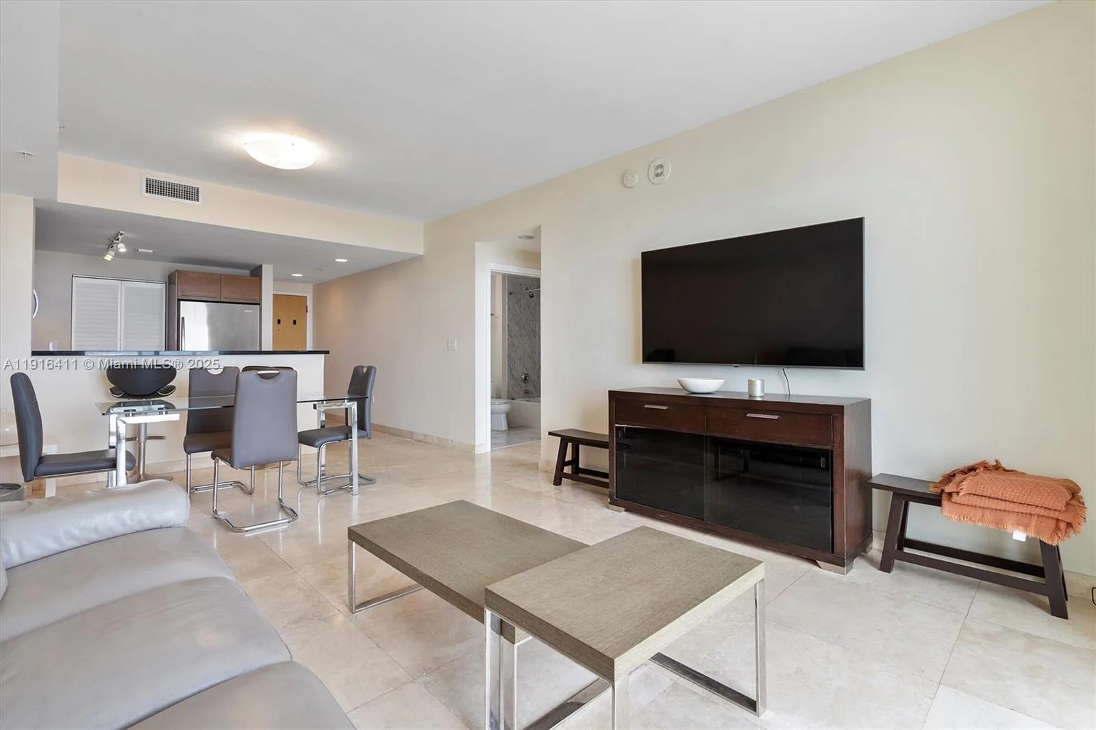 253 NE 2nd St # 1803, Miami, FL 33132 photo 6