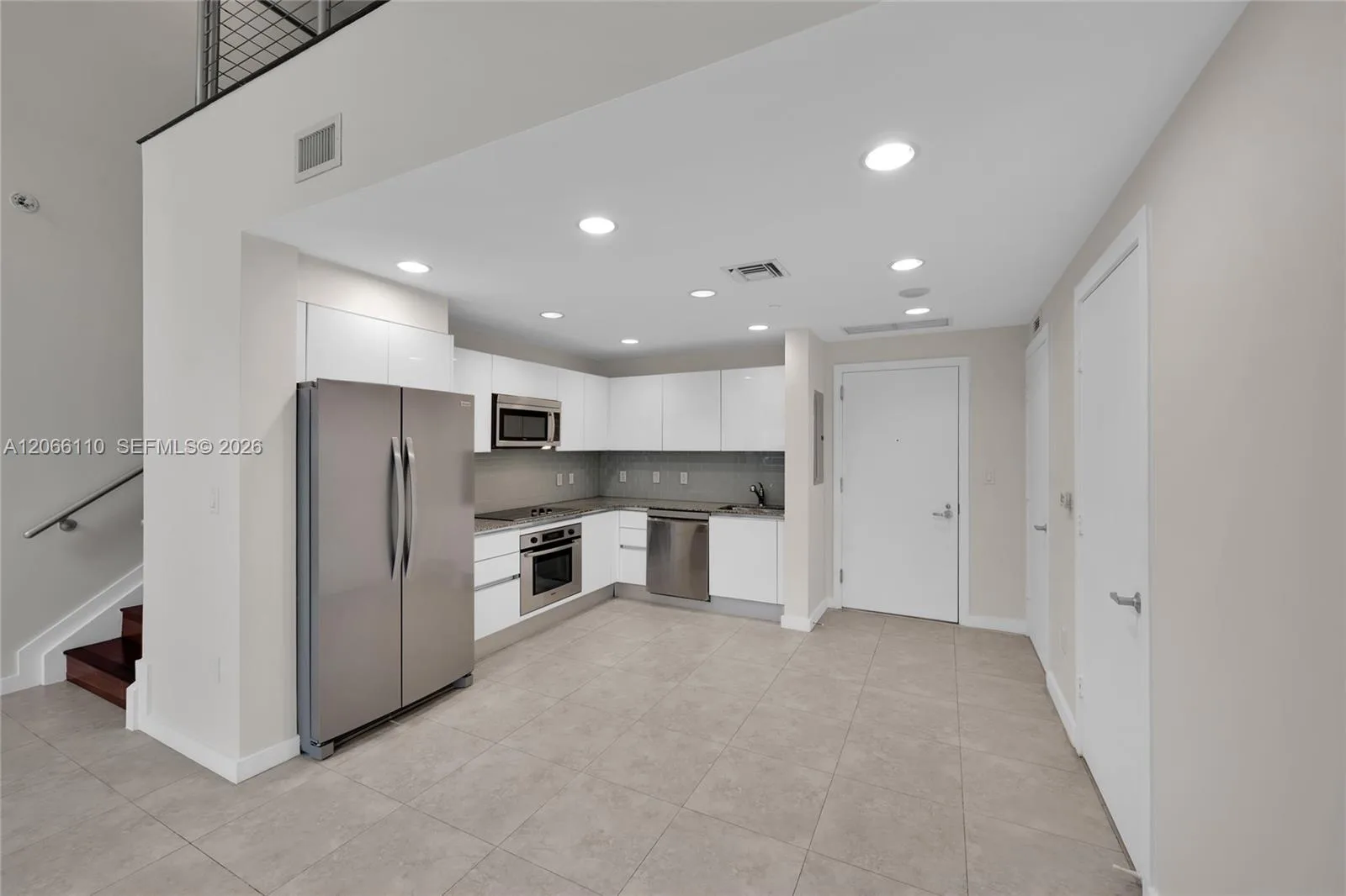 1060 Brickell Ave # 815, Miami, FL 33131 photo 4