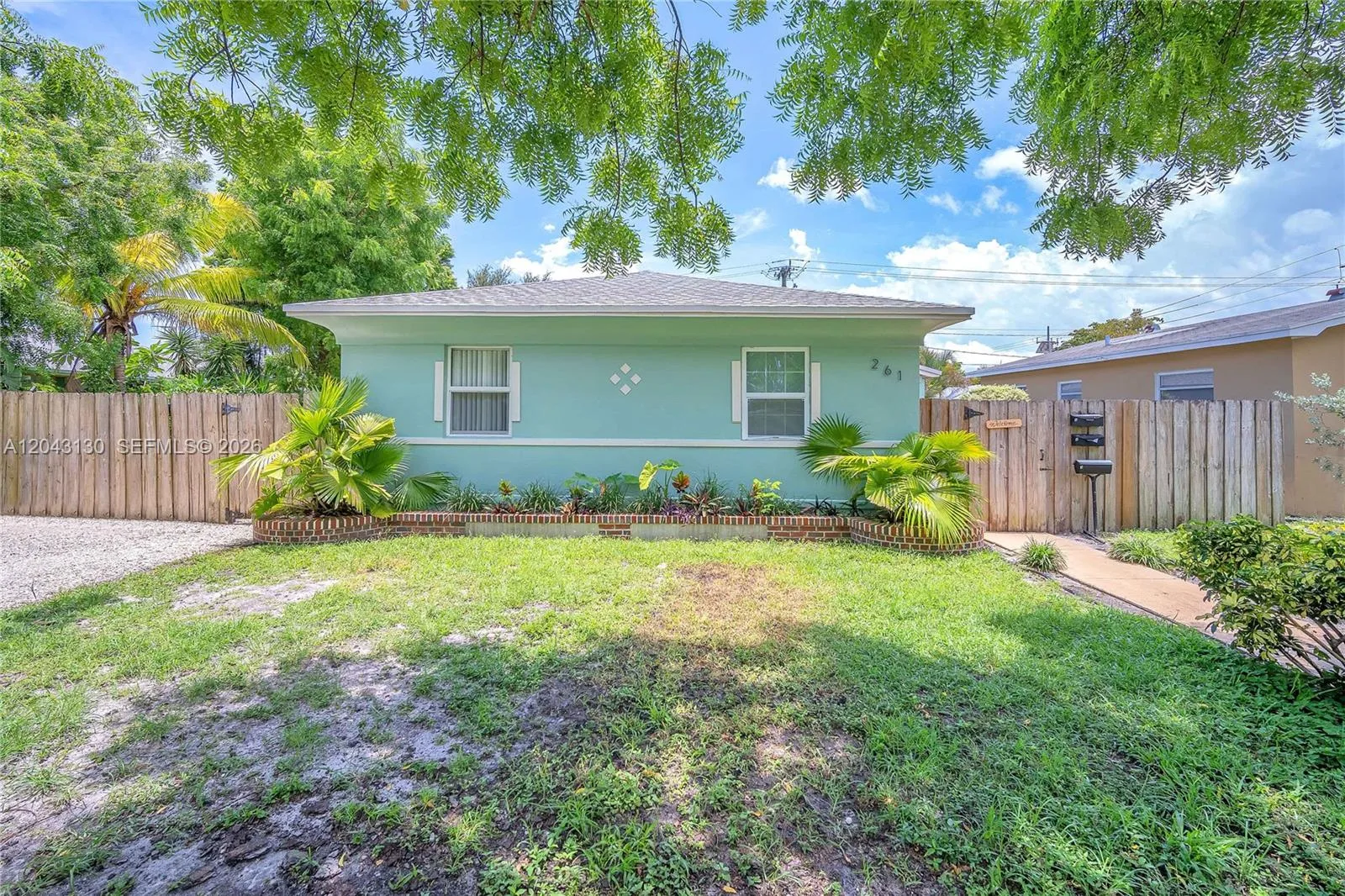 261 SW 15th St # 1, Dania Beach, FL 33004