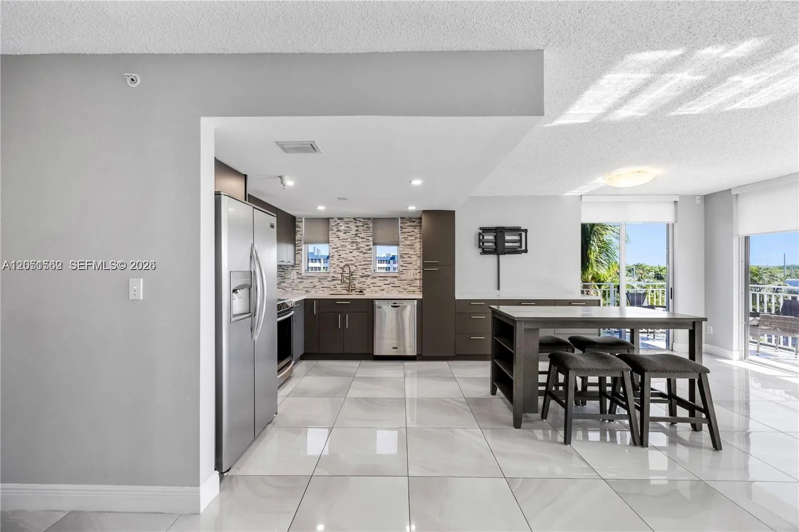 16590 NE 26th Ave # 502, North Miami Beach, FL 33160 photo 3