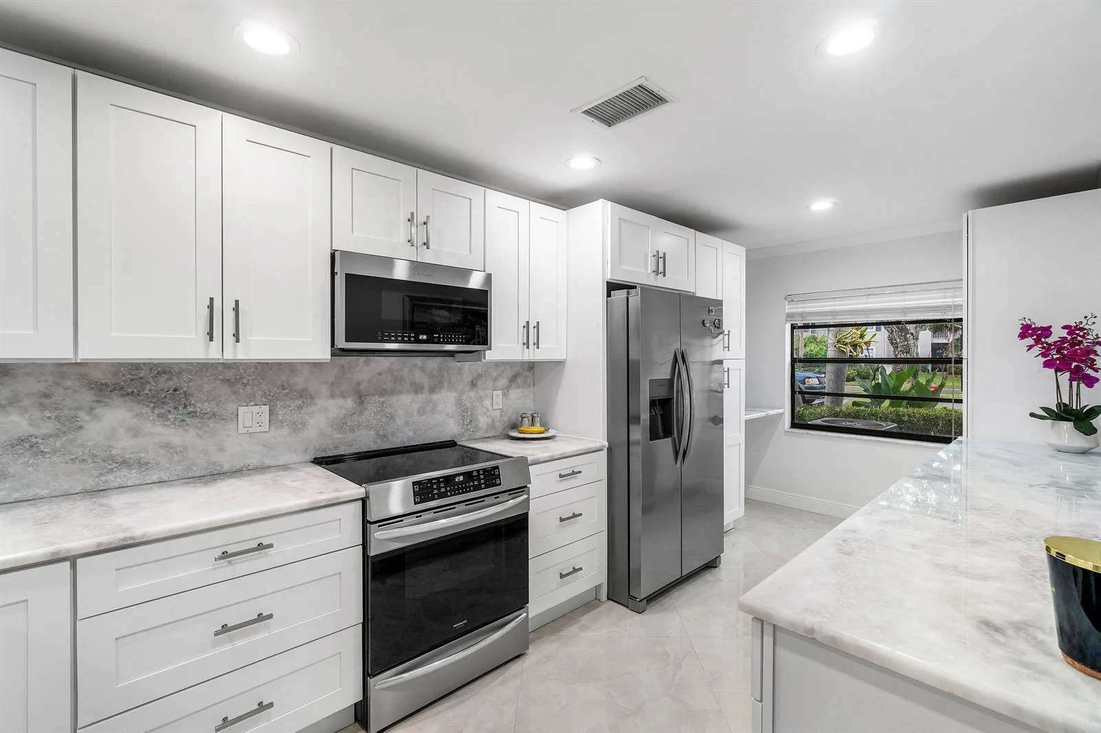 34 STRATFORD Lane W # C, Boynton Beach, FL 33436 photo 4