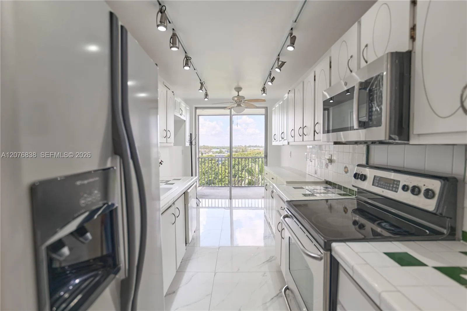 1750 NE 191st St # 829-4, Miami, FL 33179