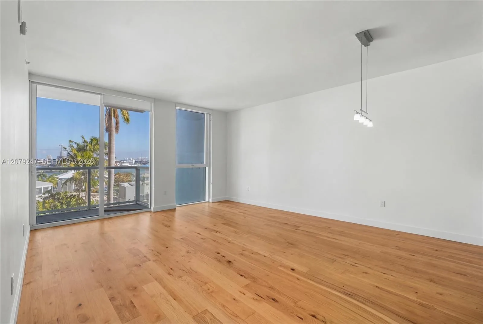 253 NE 2nd St # 1007, Miami, FL 33132