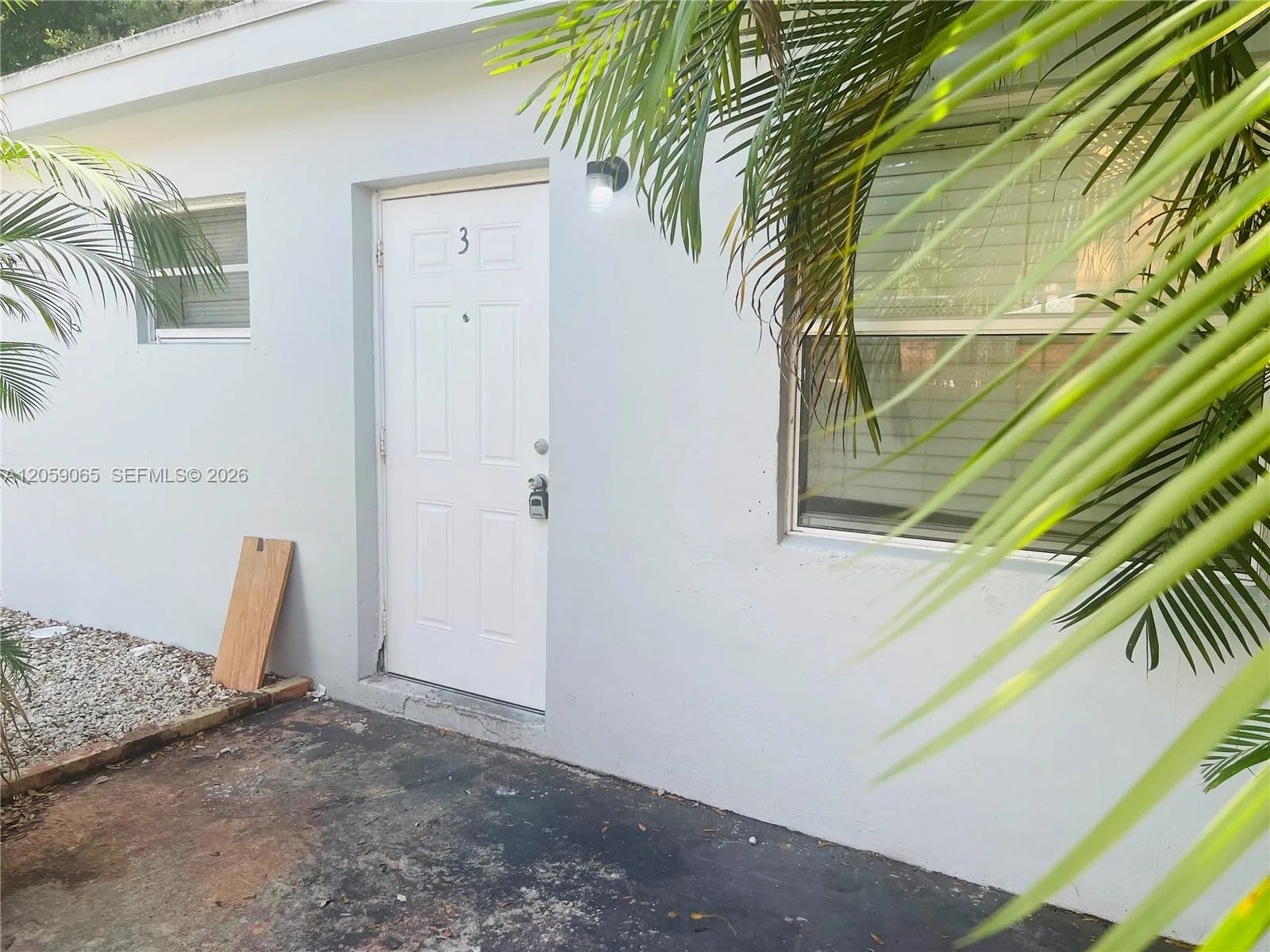 529 SW 3rd St # 3, Miami, FL 33130 photo 2
