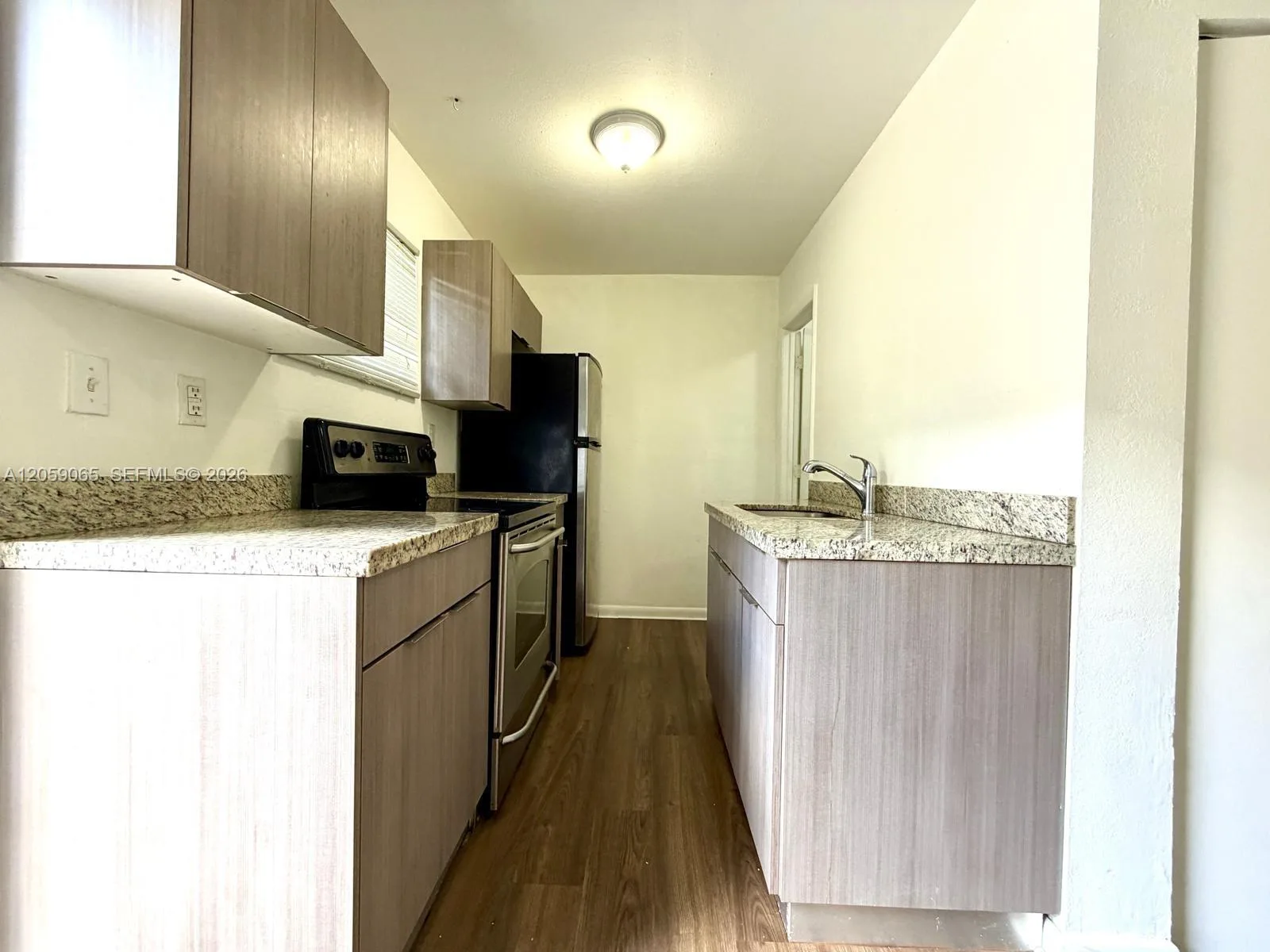529 SW 3rd St # 3, Miami, FL 33130 photo 3