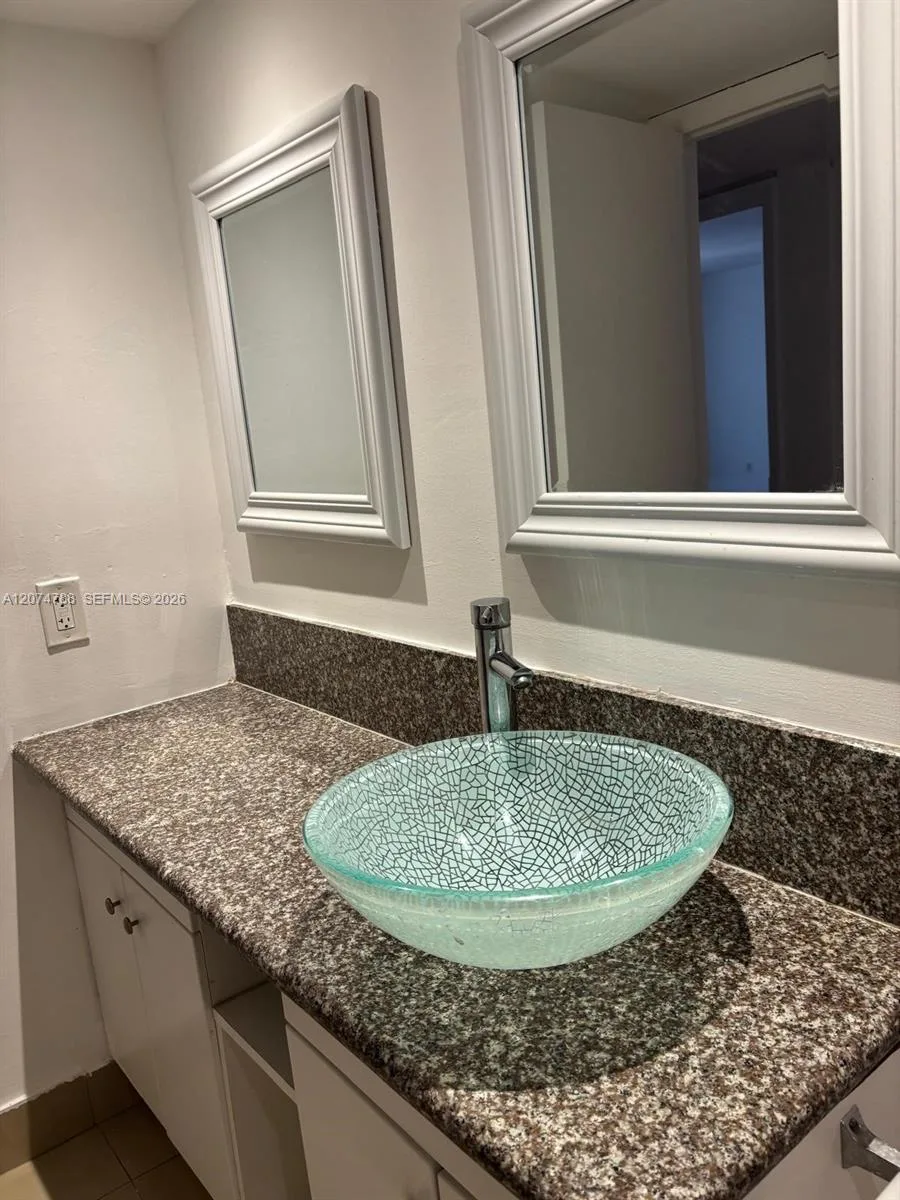 6990 NW 186th St # 4-515, Hialeah, FL 33015 photo 8