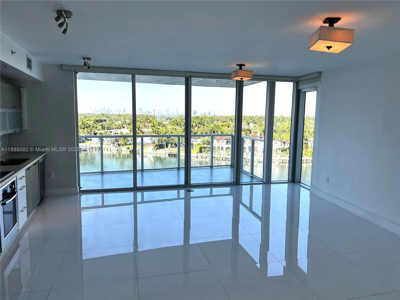 6700 Indian Creek Dr # 807, Miami Beach, FL 33141 photo 2