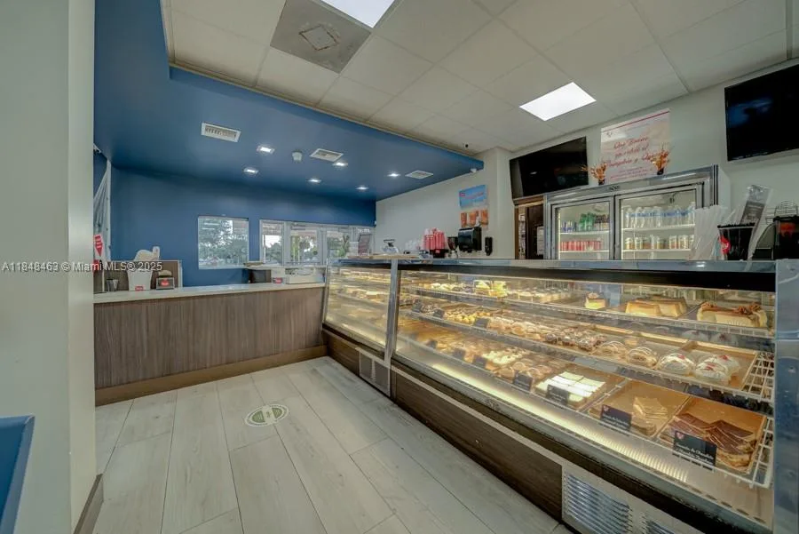 Bakery / Restaurant For Sale On Dixie HWY, Miami, FL 33157 — zdjęcie 3