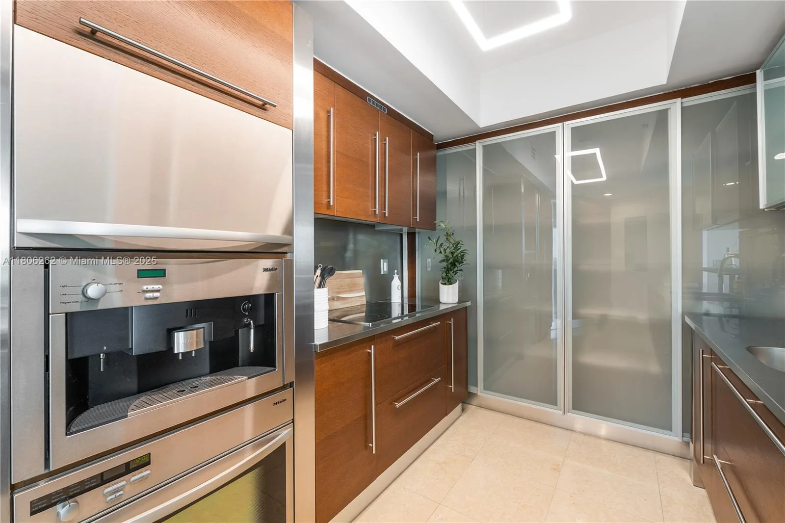 450 Alton Rd # 2703, Miami Beach, FL 33139 photo 12