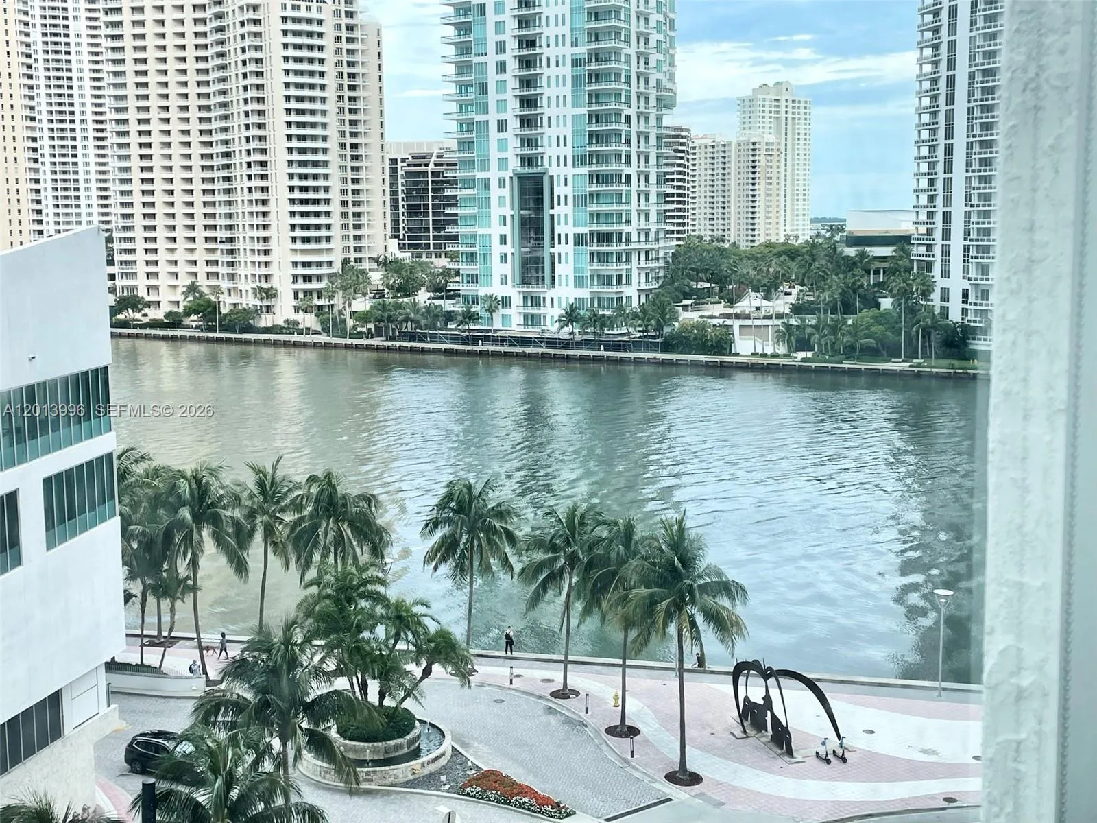 300 S Biscayne Blvd # L-830, Miami, FL 33131
