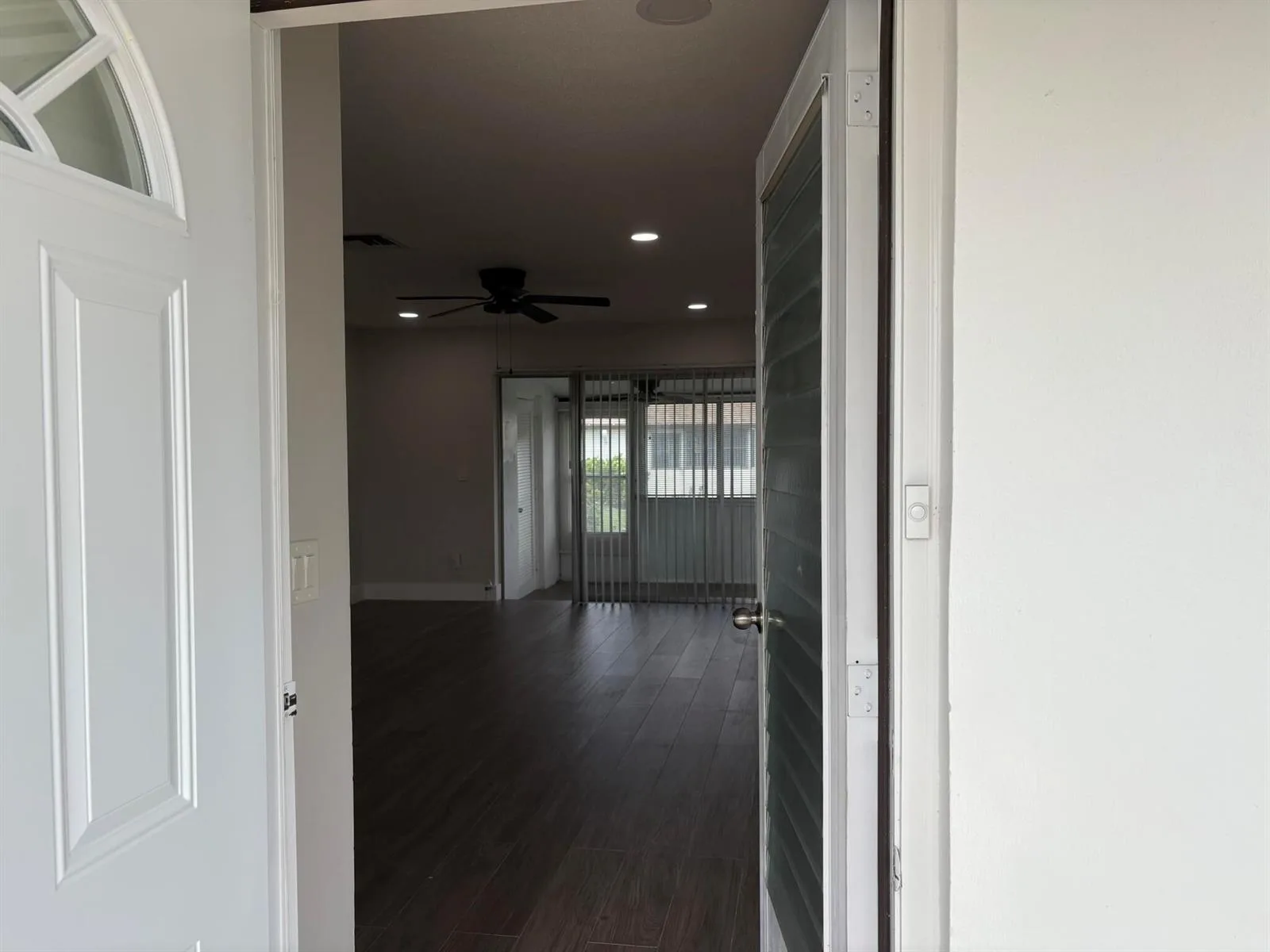 2930 CROSLEY Drive E # J, West Palm Beach, FL 33415 photo 3