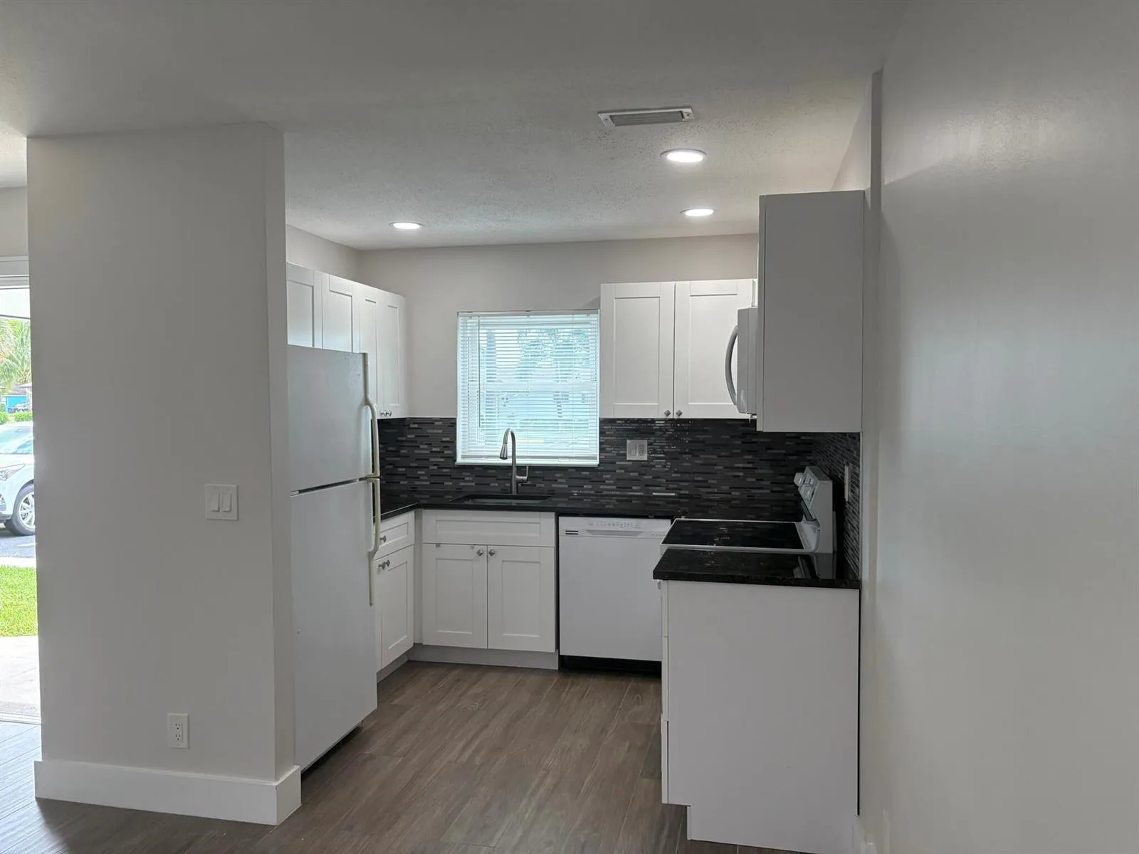 2930 CROSLEY Drive E # J, West Palm Beach, FL 33415 photo 5
