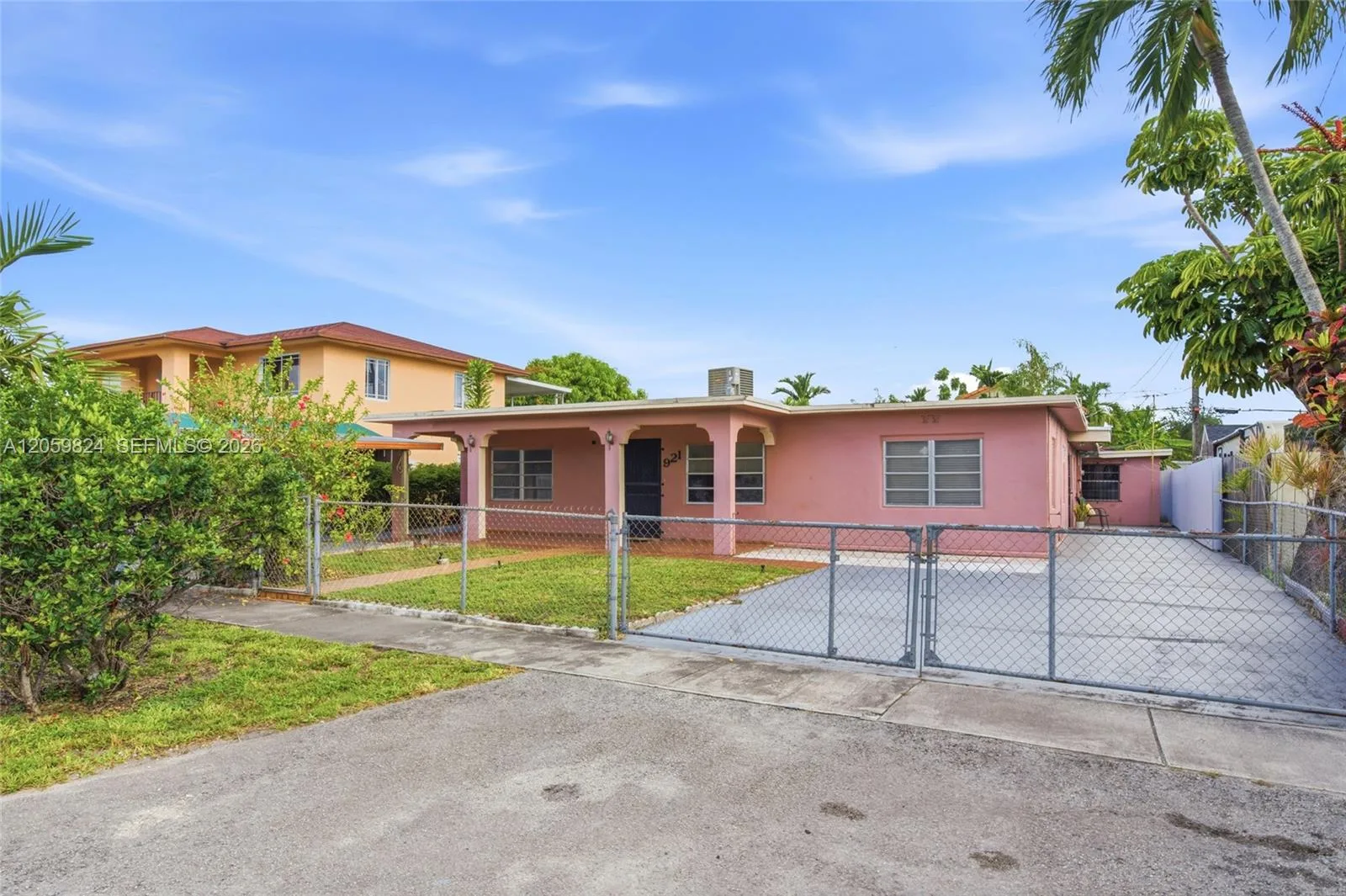 921 E 14 St, Hialeah, FL 33010 photo 2