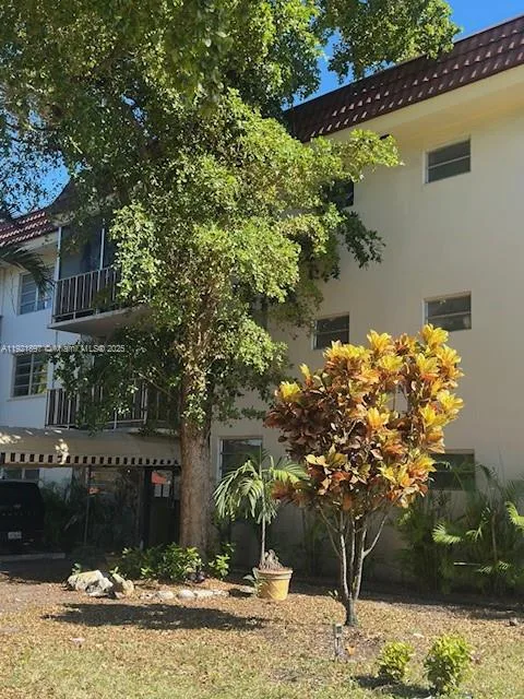 13655 NE 10th Ave # 210, North Miami, FL 33161 photo 2