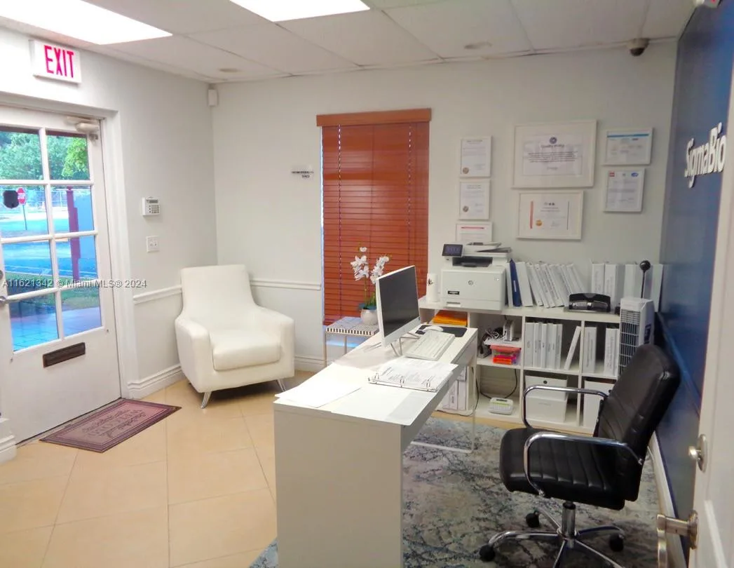 7737 N University Dr # #101, Tamarac, FL 33321 photo 3