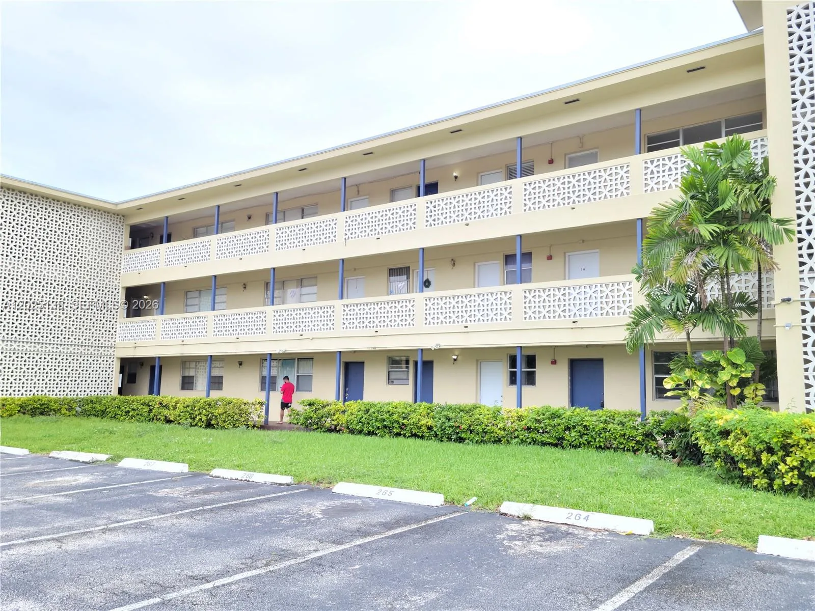 11960 NE 19th Dr # 16, North Miami, FL 33181