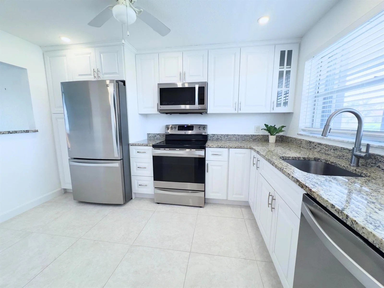 2016 S Federal Highway # 404, Boynton Beach, FL 33435