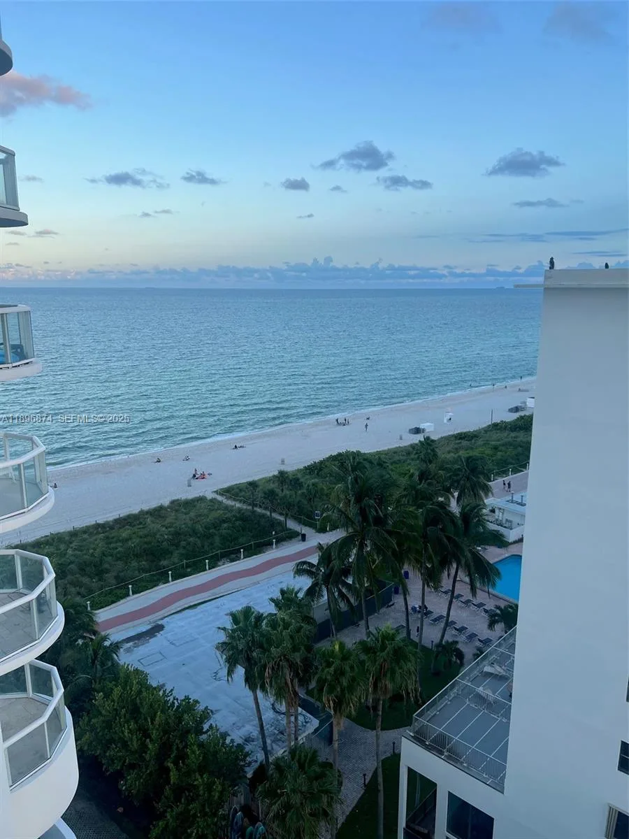 6365 Collins Ave # 1105, Miami Beach, FL 33141