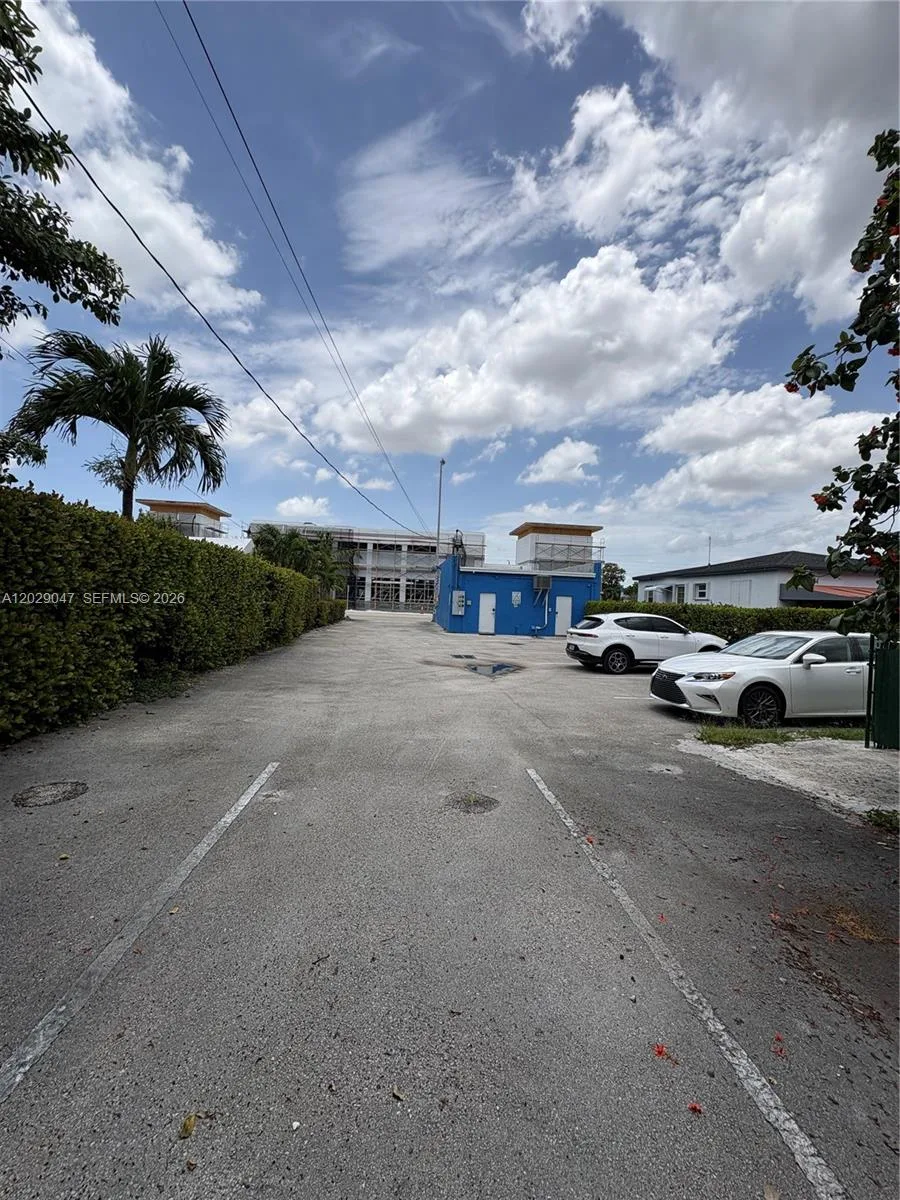 6620 W Flagler St, Miami, FL 33144