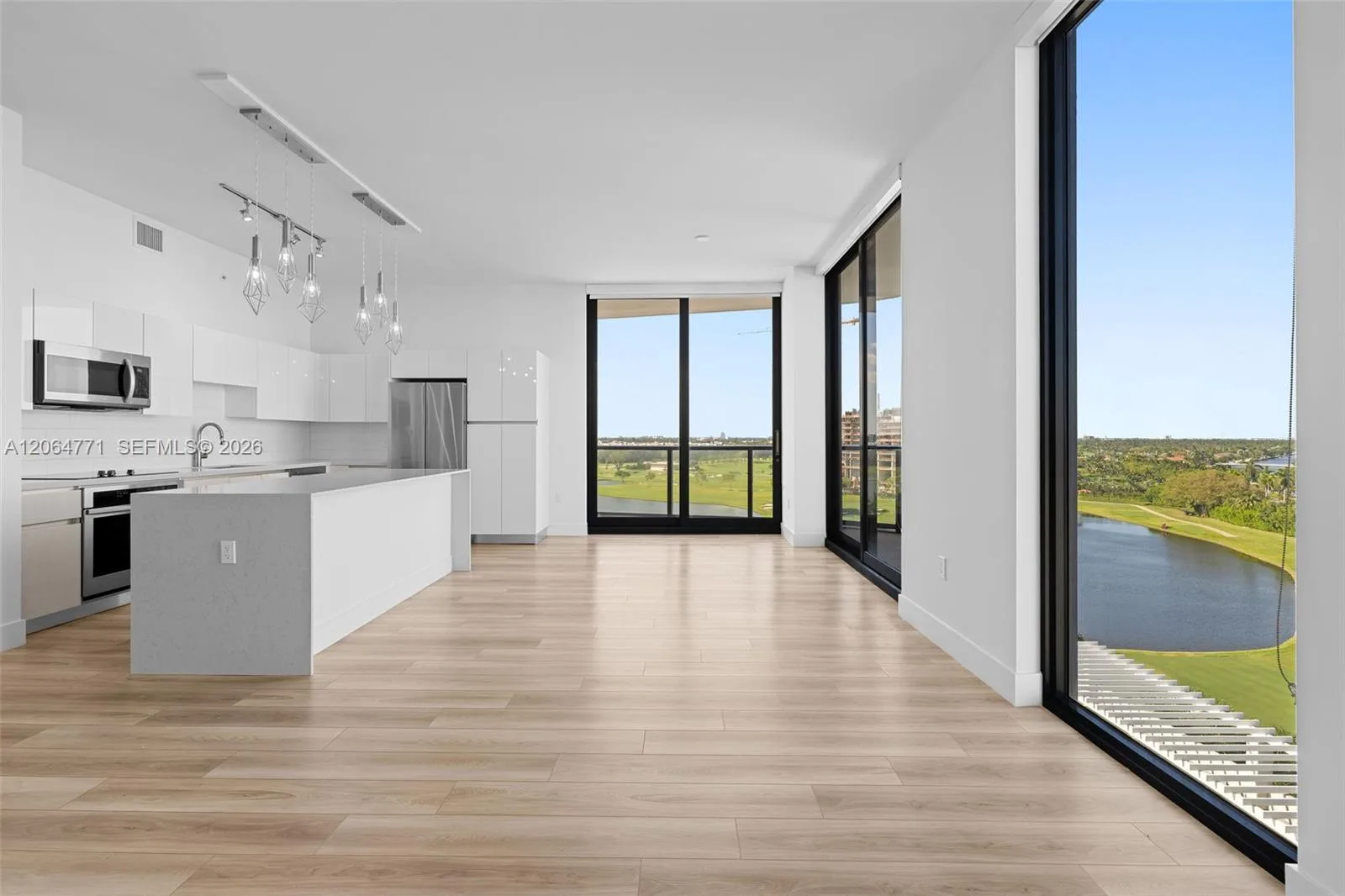 SLATE Hallandale Beach – photo 14