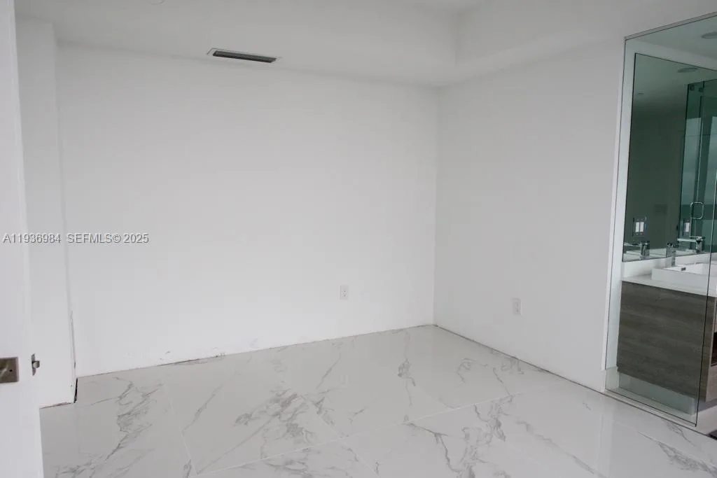 650 NE 32nd St # 4808, Miami, FL 33137 photo 8