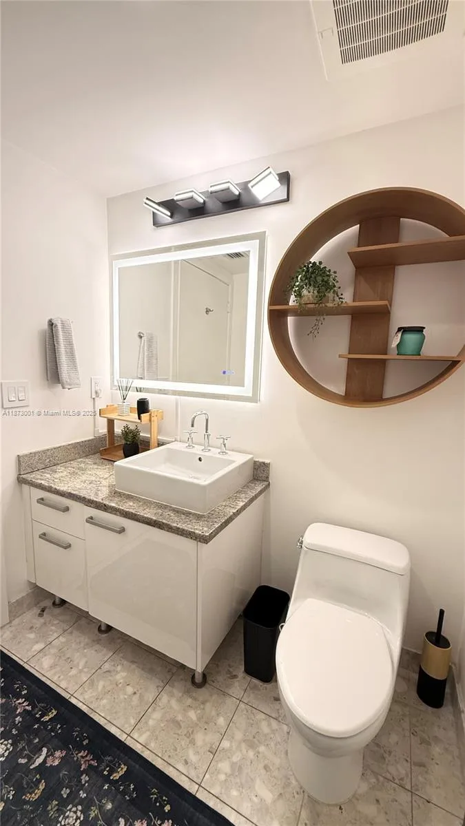 185 SW 7th St # 2206, Miami, FL 33130 photo 8