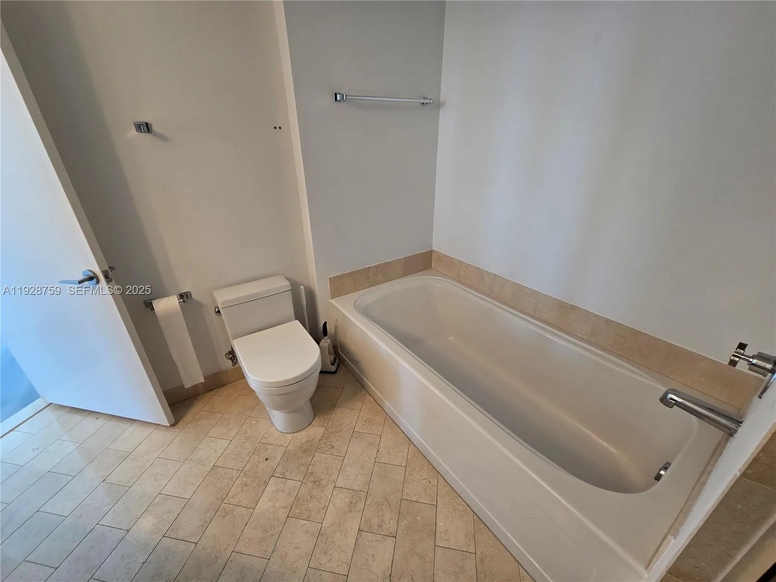 79 SW 12th St # 1701-S, Miami, FL 33130 photo 10