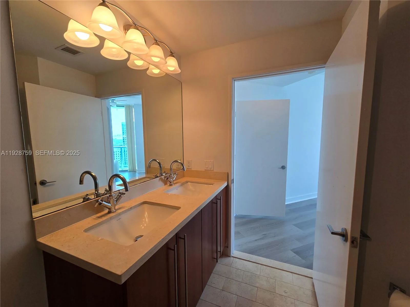 79 SW 12th St # 1701-S, Miami, FL 33130 photo 11