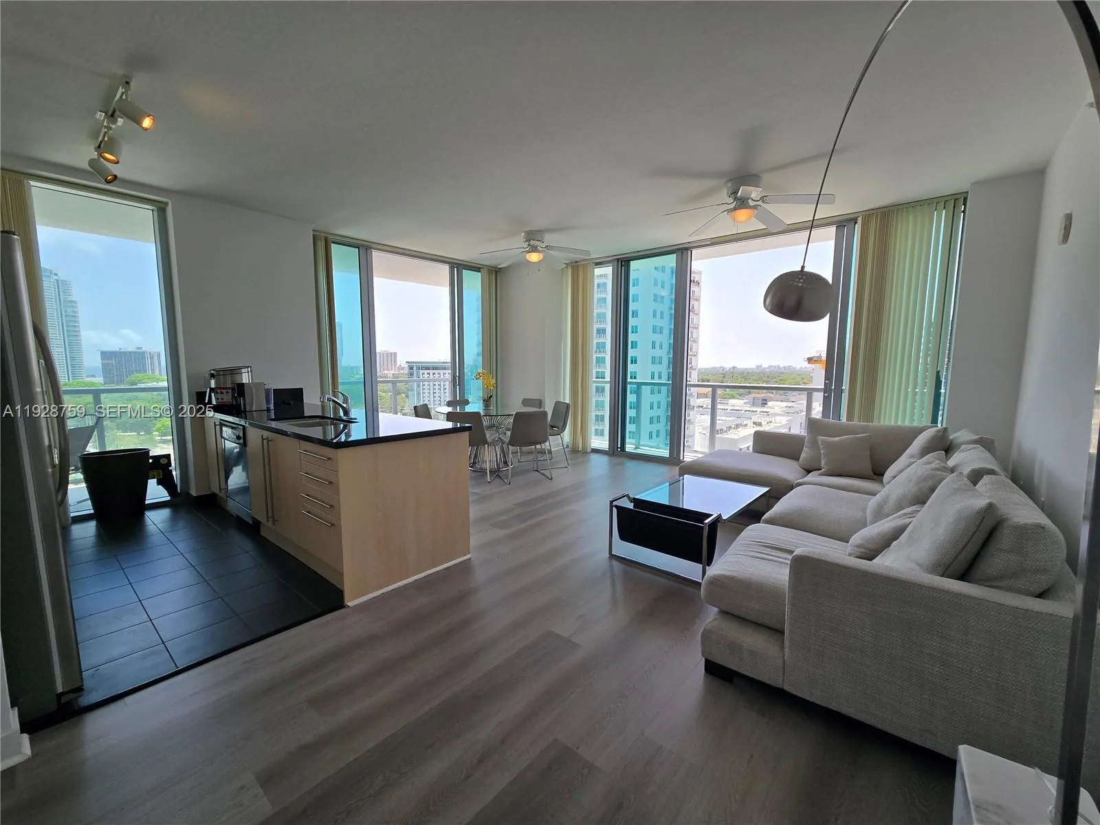 79 SW 12th St # 1701-S, Miami, FL 33130 photo 2