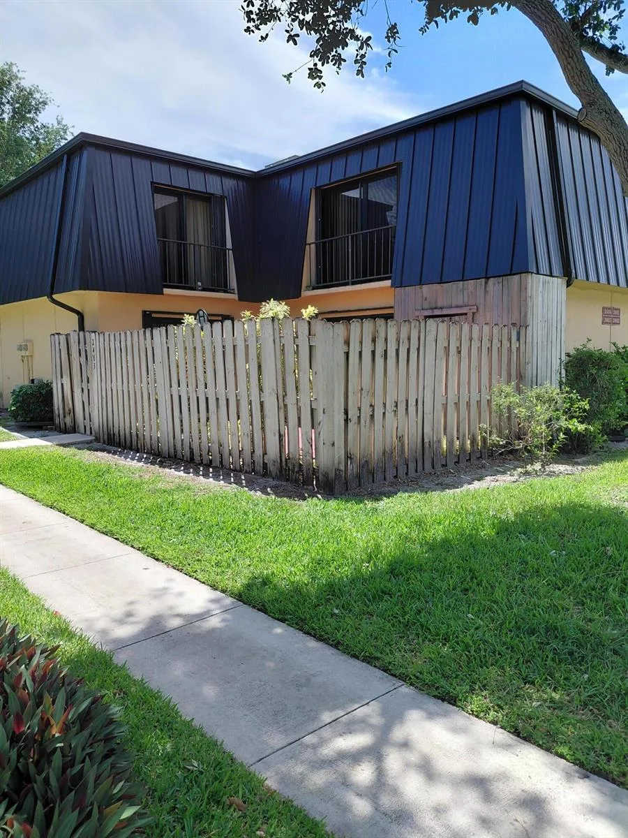 2403 S Waterside Drive # 2403, Lake Worth, FL 33461
