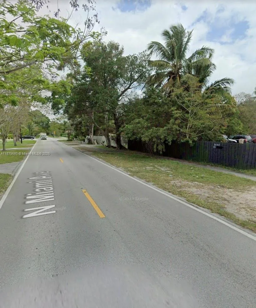 15505 N Miami Ave, Miami, FL 33169 photo 4